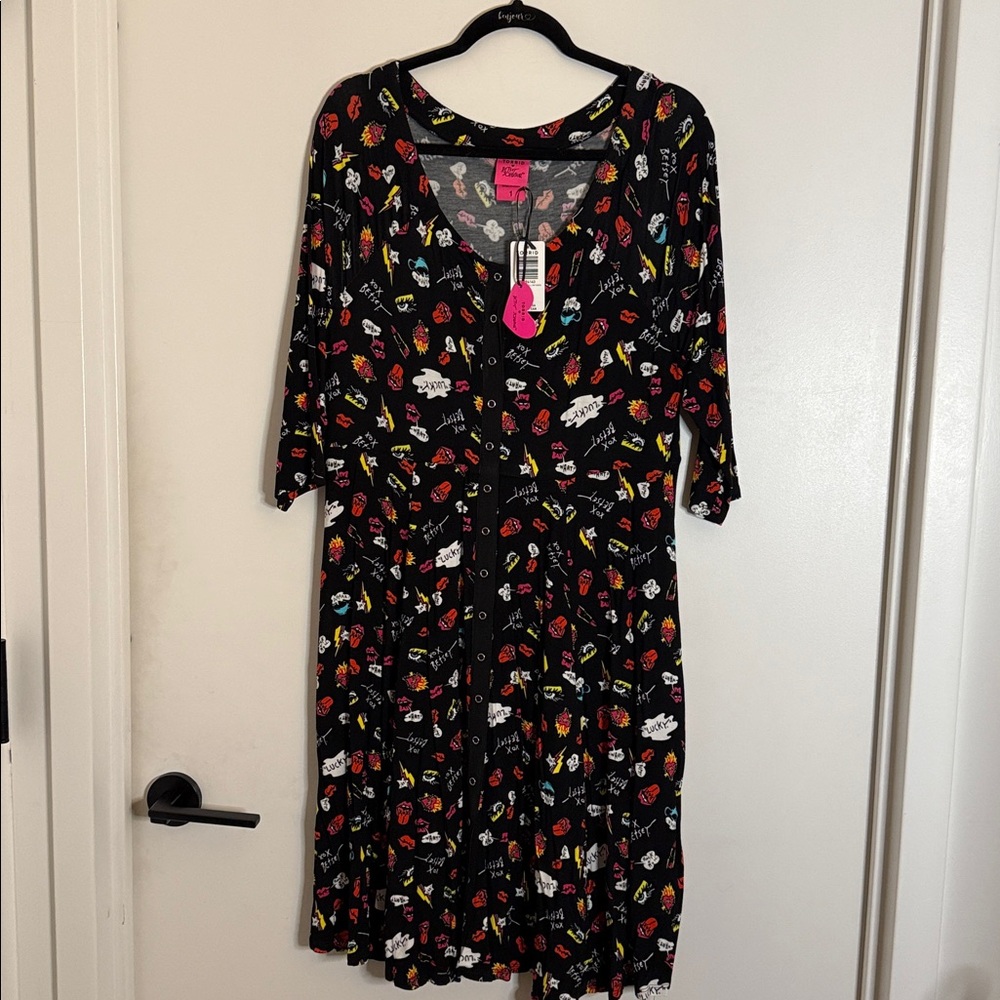 Betsey Johnson & Torrid Collaboration Convo Print Midi Dress - Picture 4 of 7